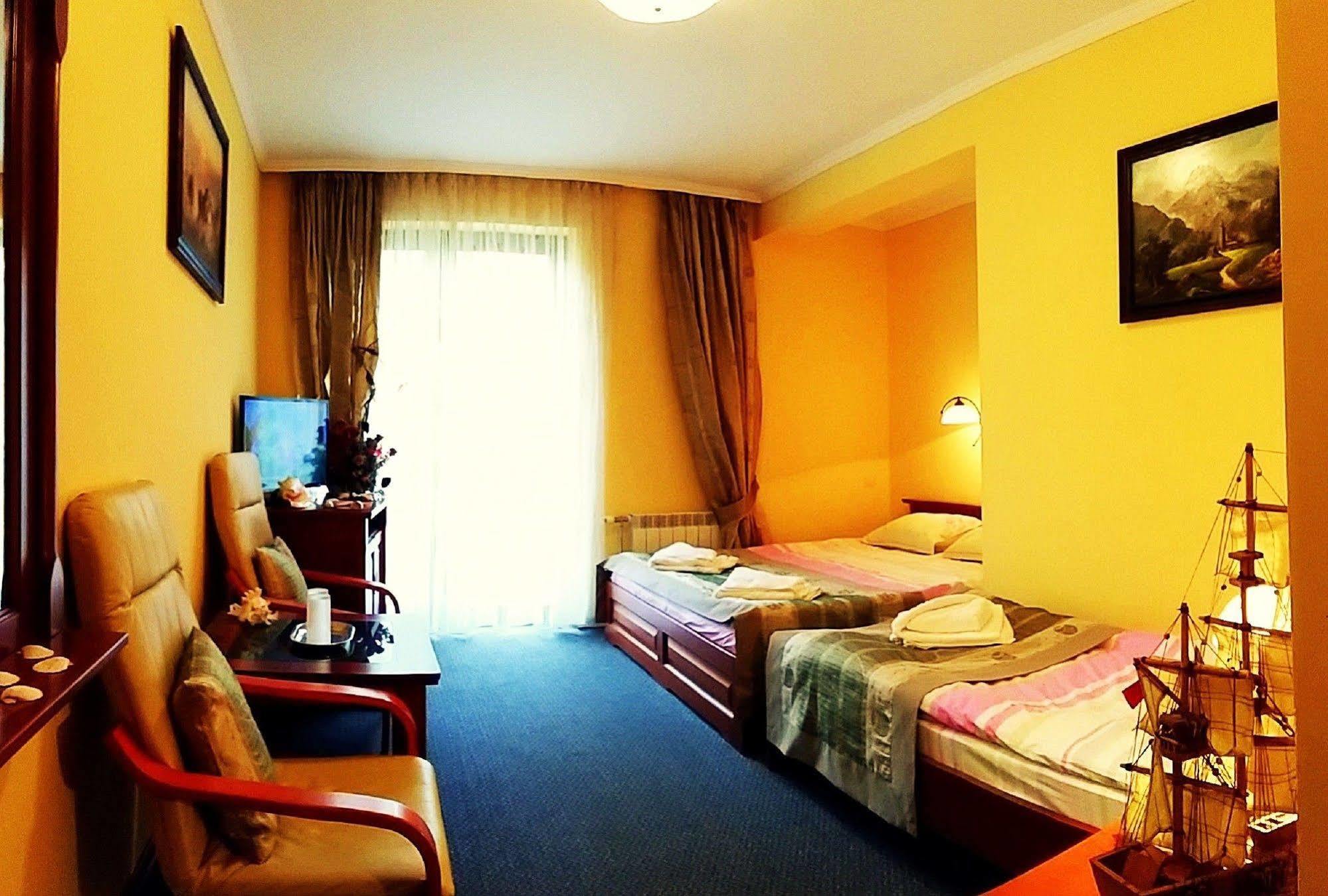 Hotel Spinaker Łeba Buitenkant foto