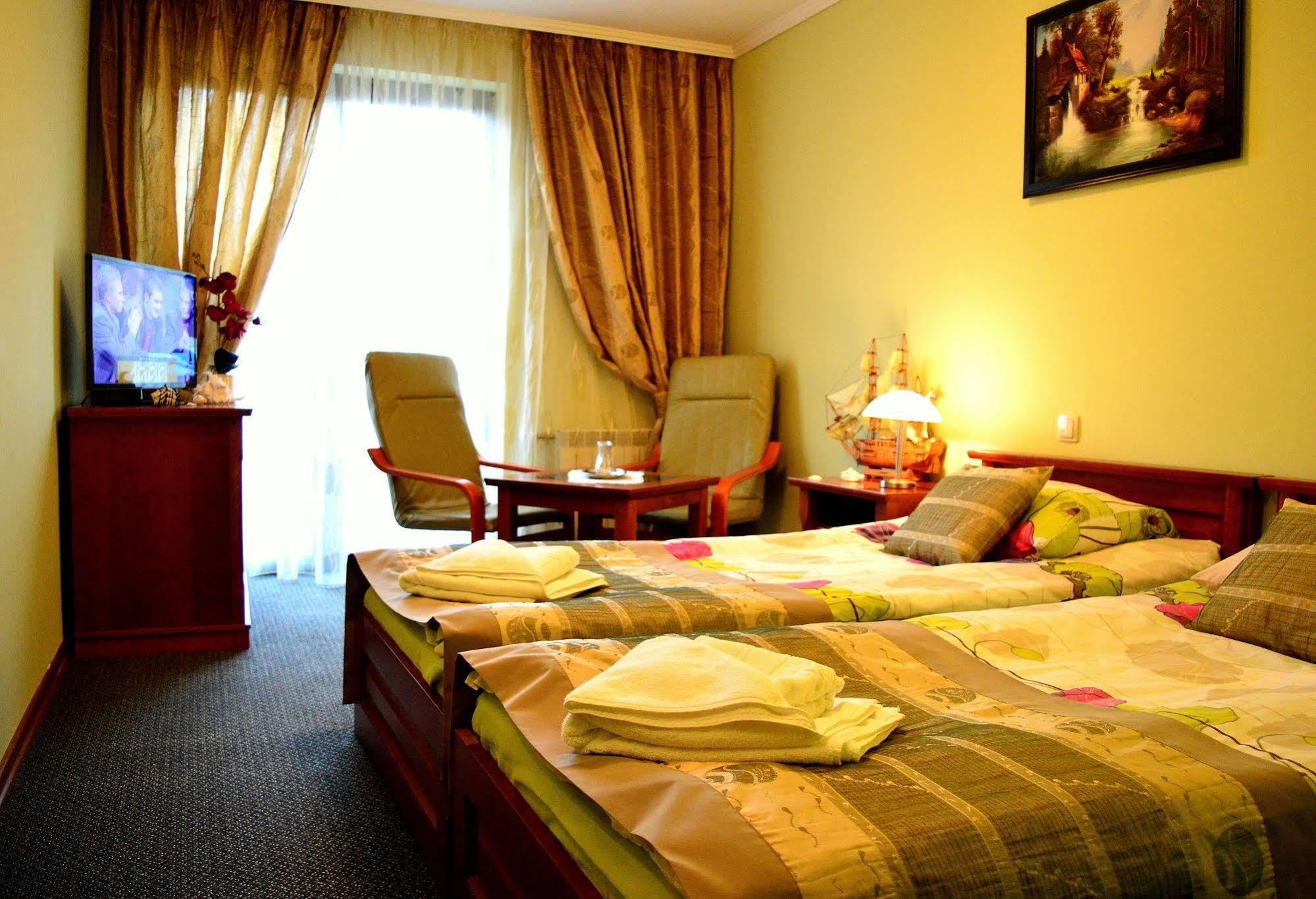 Hotel Spinaker Łeba Buitenkant foto
