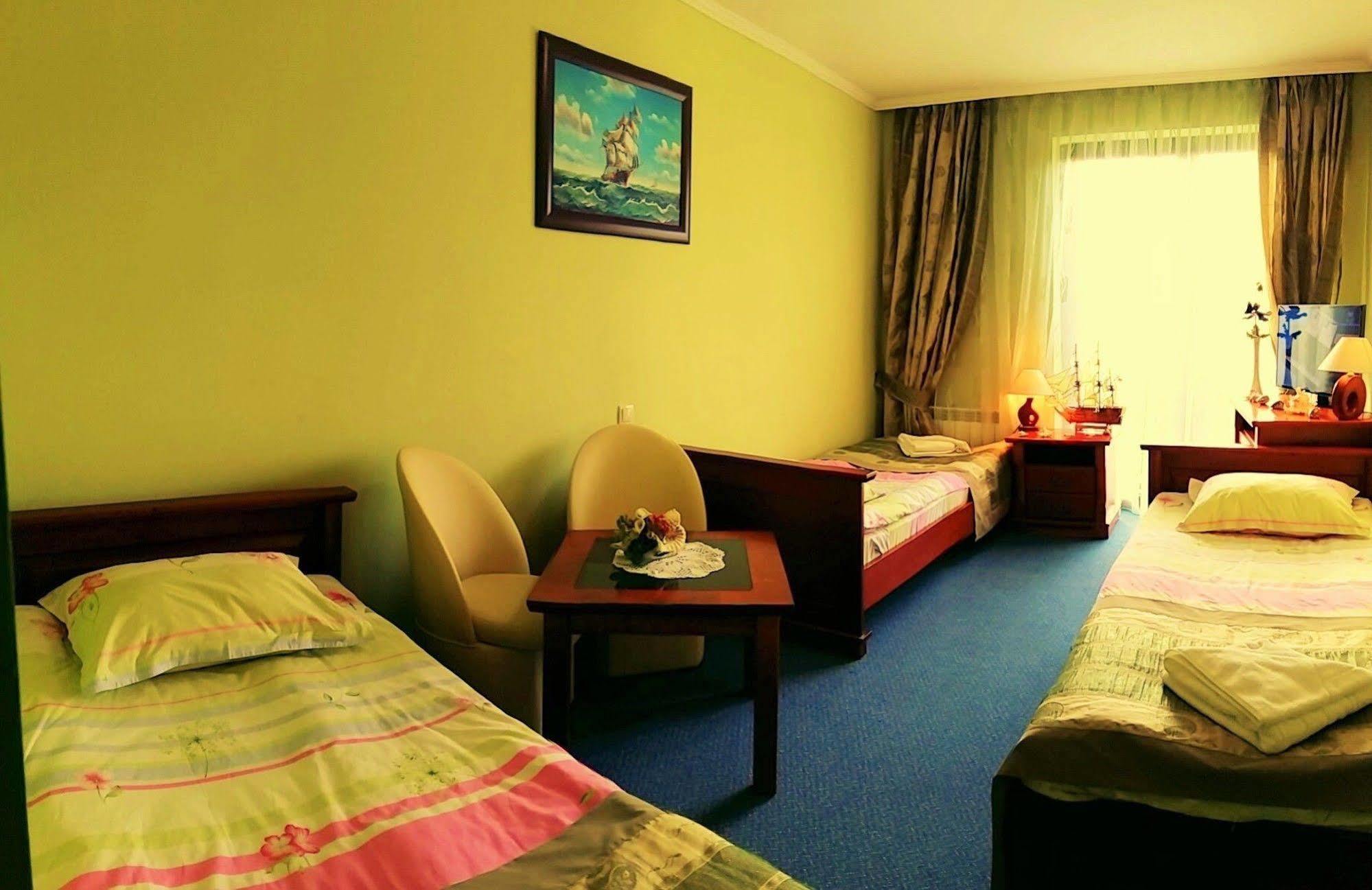Hotel Spinaker Łeba Buitenkant foto